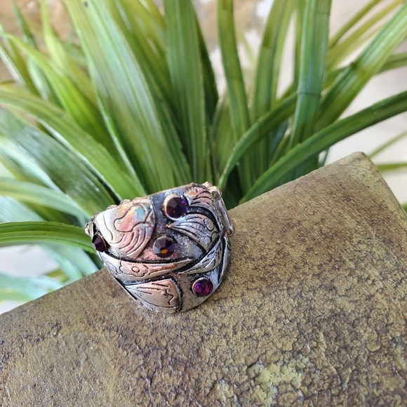 Antique Silver Tone Adjustable Band Ring with Purple Stones 💥3 for $24💥 - Picture 11 of 15